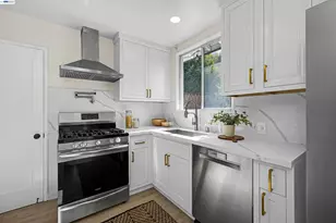 16133 Berkshire Dr, Castro Valley, CA 94578 - Photo 15