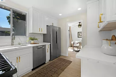 16133 Berkshire Dr, Castro Valley, CA 94578 - Photo 21