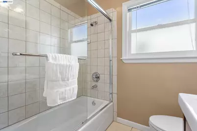 1514 Third St., Alameda, CA 94501 - Photo 31