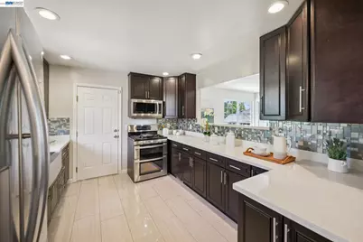 528 Fairway St, Hayward, CA 94544 - Photo 17