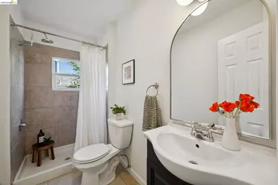 2636 Maxwell Ave, Oakland, CA 94619 - Photo 13