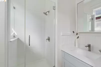 2138 Pacific Ave, Alameda, CA 94501 - Photo 23