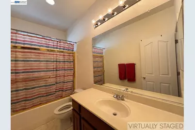 9736 Dynasty Way, Elk Grove, CA 95624 - Photo 13