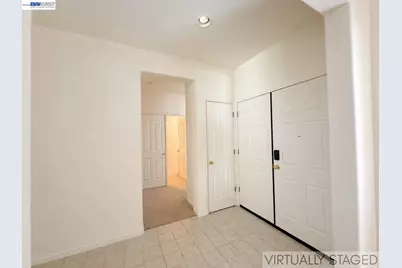 9736 Dynasty Way, Elk Grove, CA 95624 - Photo 17