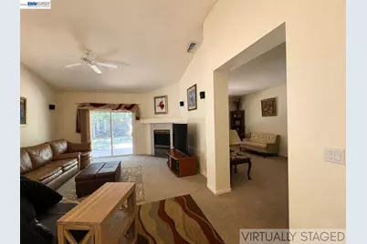 9736 Dynasty Way, Elk Grove, CA 95624 - Photo 3