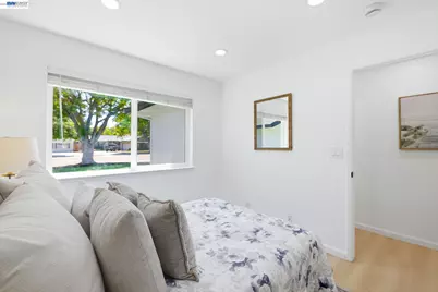 5011 Doyle Rd, San Jose, CA 95129 - Photo 37