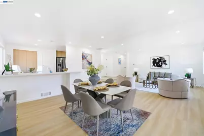 5011 Doyle Rd, San Jose, CA 95129 - Photo 15