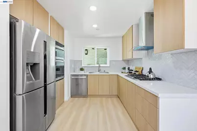 5011 Doyle Rd, San Jose, CA 95129 - Photo 33