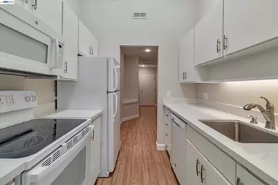 410 Civic Dr #302, Walnut Creek, CA 94596 - Photo 21