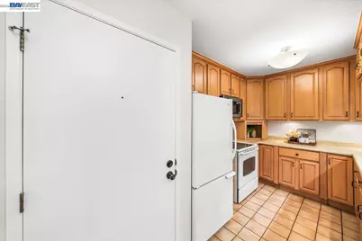 1391 Monument Blvd #18, Concord, CA 94520 - Photo 5