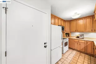 1391 Monument Blvd, Concord, CA 94520 - Photo 5