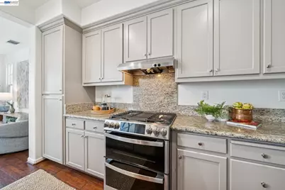 2060 Hibbard St, Alameda, CA 94501 - Photo 13