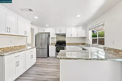 1284 Pinecrest Dr, Concord, CA 94521 - Photo 13