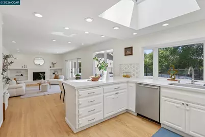445 Kingsford Dr, Moraga, CA 94556 - Photo 15