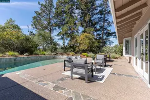 445 Kingsford Dr, Moraga, CA 94556 - Photo 41