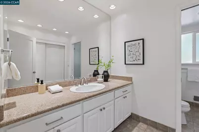445 Kingsford Dr, Moraga, CA 94556 - Photo 27