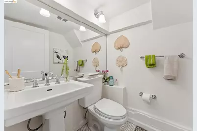 2437 Damuth St, Oakland, CA 94602 - Photo 41