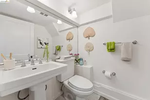 2437 Damuth St, Oakland, CA 94602 - Photo 41
