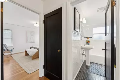 2437 Damuth St, Oakland, CA 94602 - Photo 27