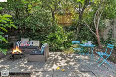 456 Stow Ave, Oakland, CA 94606 - Photo 41