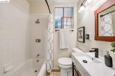 456 Stow Ave, Oakland, CA 94606 - Photo 23