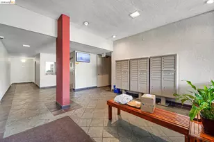 2005 Pleasant Valley, Oakland, CA 94611 - Photo 23