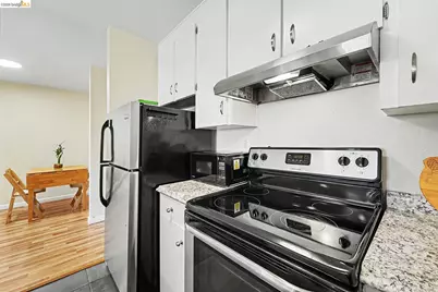 2005 Pleasant Valley #215, Oakland, CA 94611 - Photo 5
