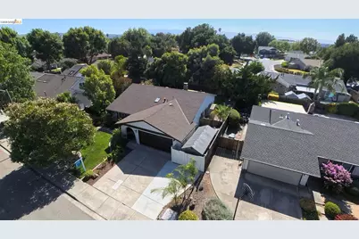 220 Yosemite Dr, Livermore, CA 94551 - Photo 43