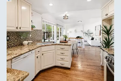 5773 Shadow Ridge Dr, Castro Valley, CA 94552 - Photo 27