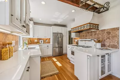 1901 Clemens Rd, Oakland, CA 94602 - Photo 31