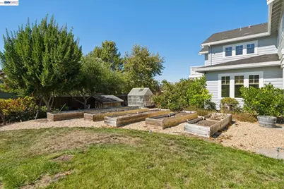 2215 Westbridge Ln, Pleasanton, CA 94566 - Photo 59