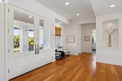 2215 Westbridge Ln, Pleasanton, CA 94566 - Photo 9