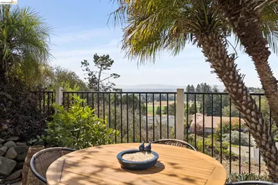 77 Ironwood, Oakland, CA 94605 - Photo 39