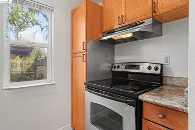 1501 Parkwood Pl, Concord, CA 94521 - Photo 11