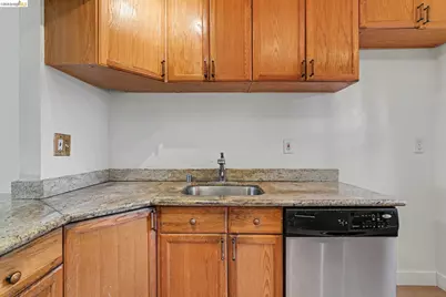 1501 Parkwood Pl, Concord, CA 94521 - Photo 13