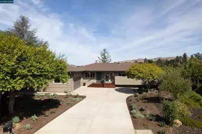 158 Fairfield Pl, Moraga, CA 94556 - Photo 1