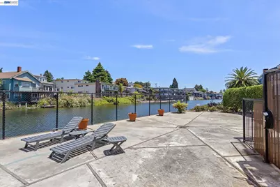 2137 Otis Dr #305, Alameda, CA 94501 - Photo 25