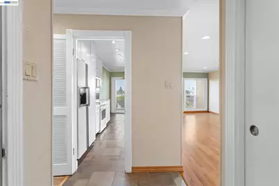 2137 Otis Dr #305, Alameda, CA 94501 - Photo 3