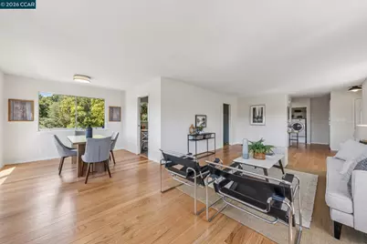 1016 Norwood Ave, Oakland, CA 94610 - Photo 13