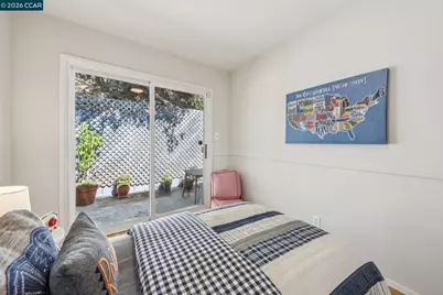 1016 Norwood Ave, Oakland, CA 94610 - Photo 43