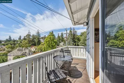 1016 Norwood Ave, Oakland, CA 94610 - Photo 23
