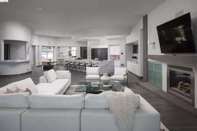 13367 Campus Dr., Oakland, CA 94619 - Photo 9
