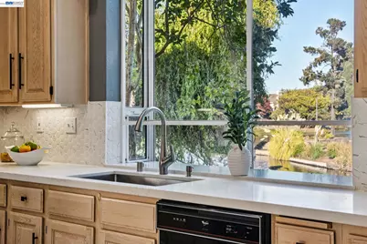 169 Diapian Bay, Alameda, CA 94502 - Photo 19