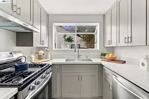 890 Bissell Ct, Richmond, CA 94801 - Photo 7