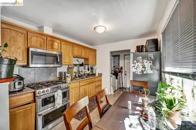 249 Valle Vista Ave, Hayward, CA 94544 - Photo 13
