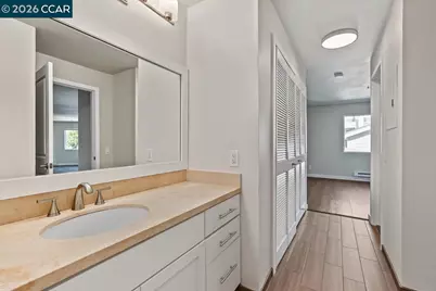 6400 Christie Ave #2221, Emeryville, CA 94608 - Photo 17