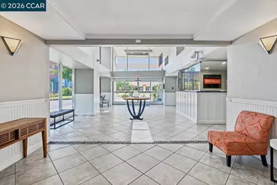 6400 Christie Ave #2221, Emeryville, CA 94608 - Photo 35