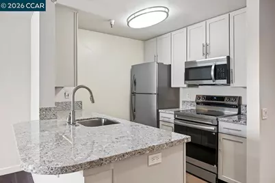 6400 Christie Ave #2221, Emeryville, CA 94608 - Photo 7