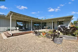 71 Gilrix Dr, Martinez, CA 94553 - Photo 33