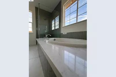 325 Maverick Drive, Vacaville, CA 95687 - Photo 5